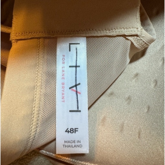 Livi Active High Impact Underwire Sports Bra - Picture 9 of 10